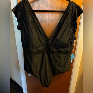Women's One Piece Swimsuit Plus Size V Neck Ruffle Mesh Swimsuit Color Black 4x
